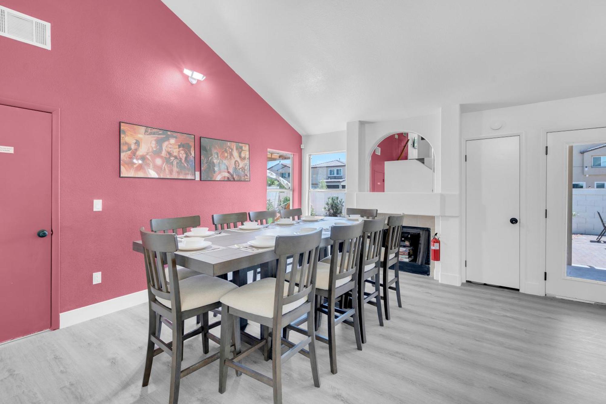 8br 5ba Superhero Retreat-king Beds, Bbq, Hammock, Firepit, Minigolf, Workspace