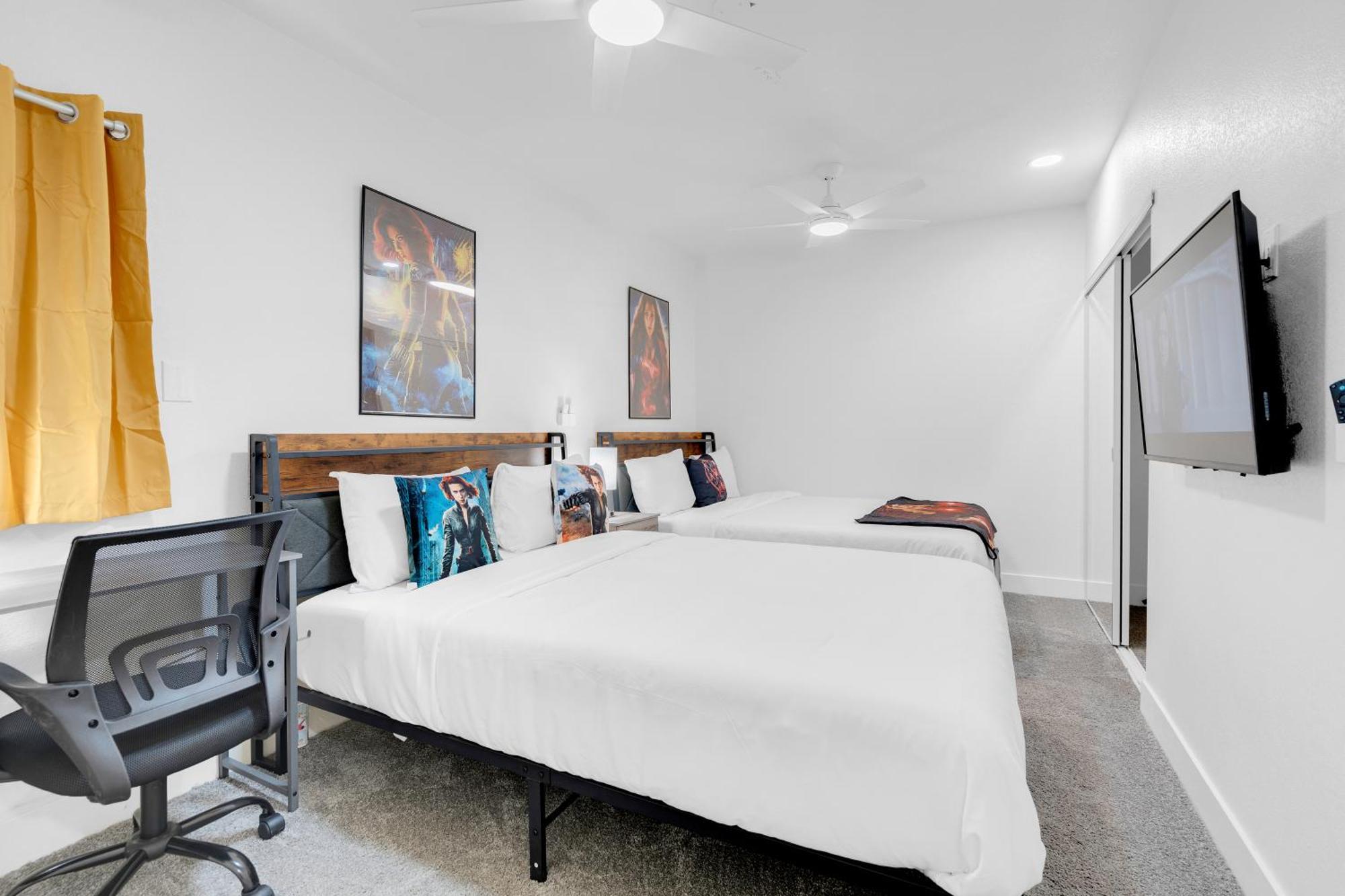 8br 5ba Superhero Retreat-king Beds, Bbq, Hammock, Firepit, Minigolf, Workspace *