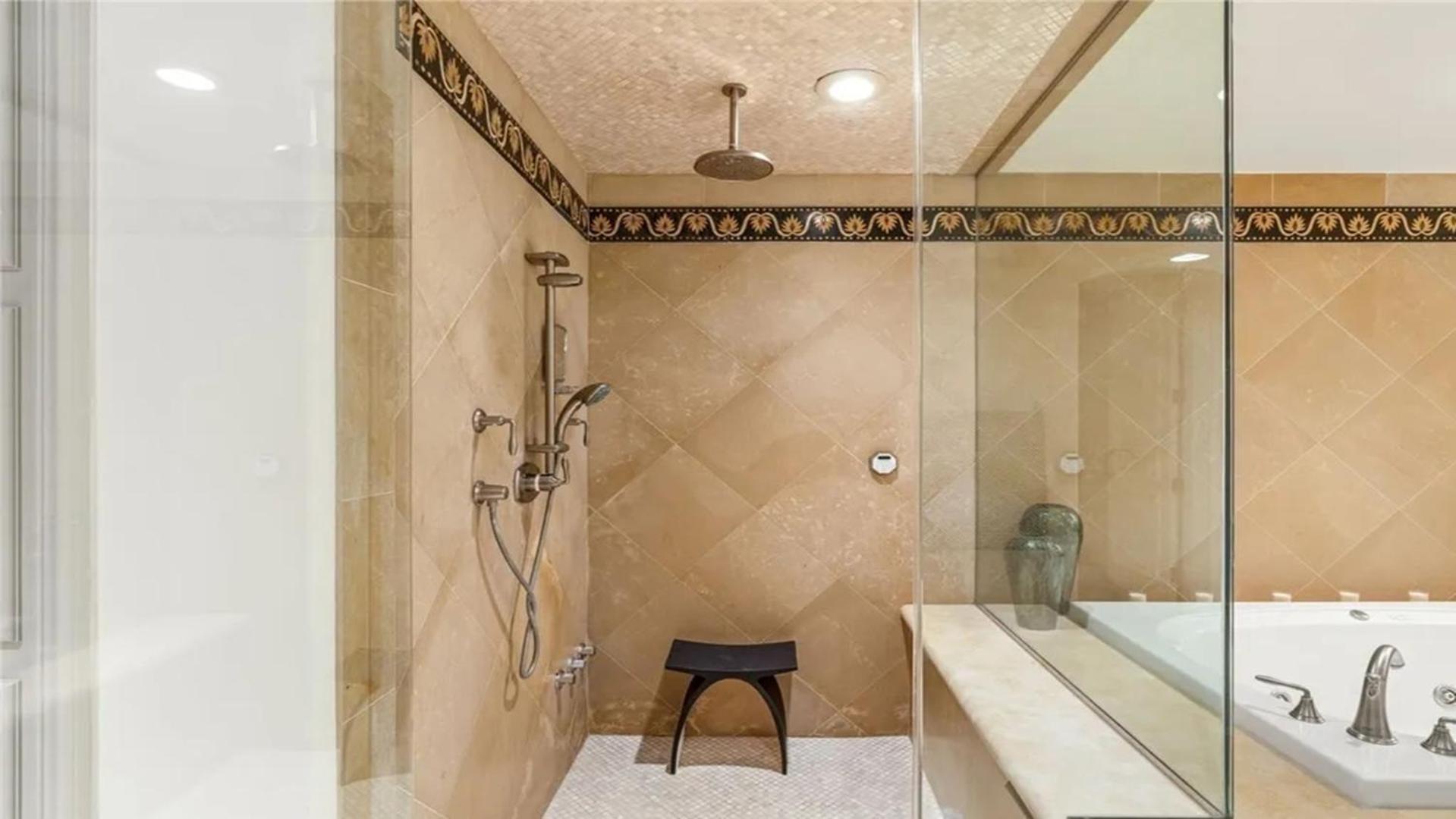 Three Bedroom Luxury With Private Express Elevator * Las Vegas