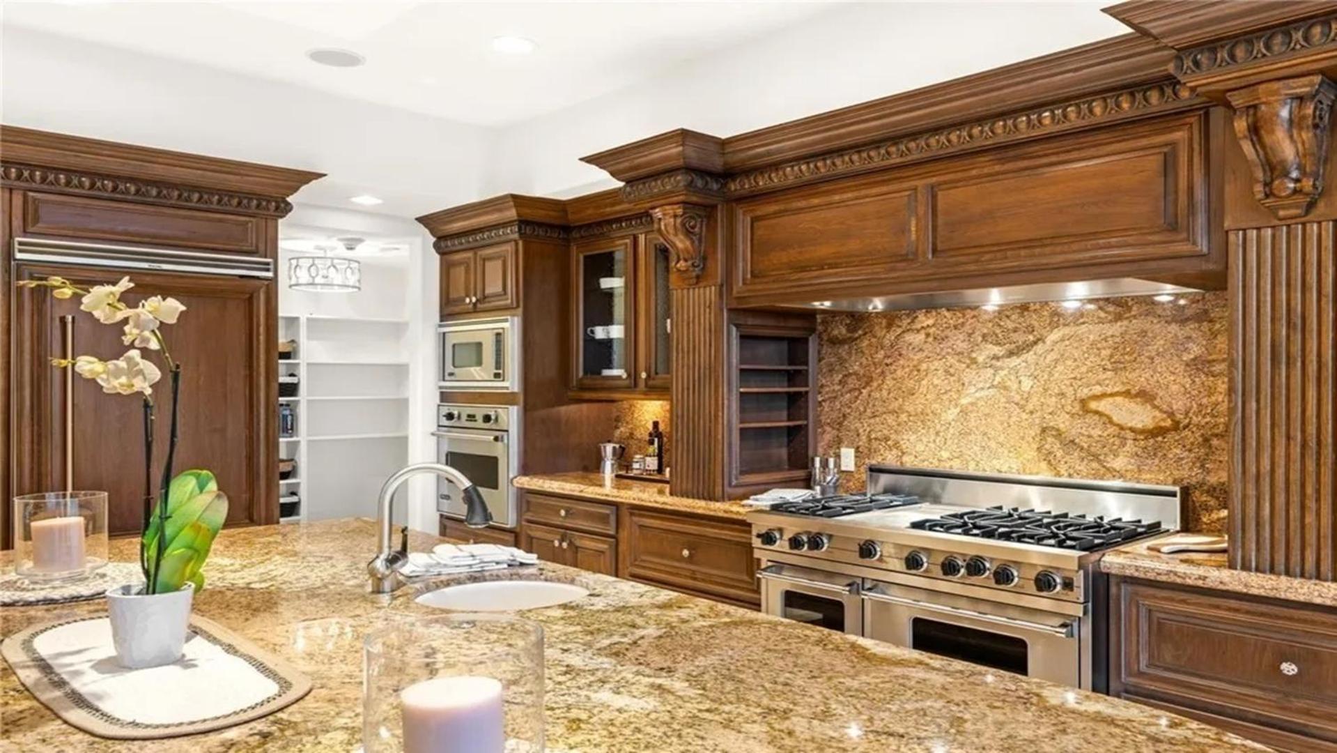 Three Bedroom Luxury With Private Express Elevator Apartment Las Vegas
