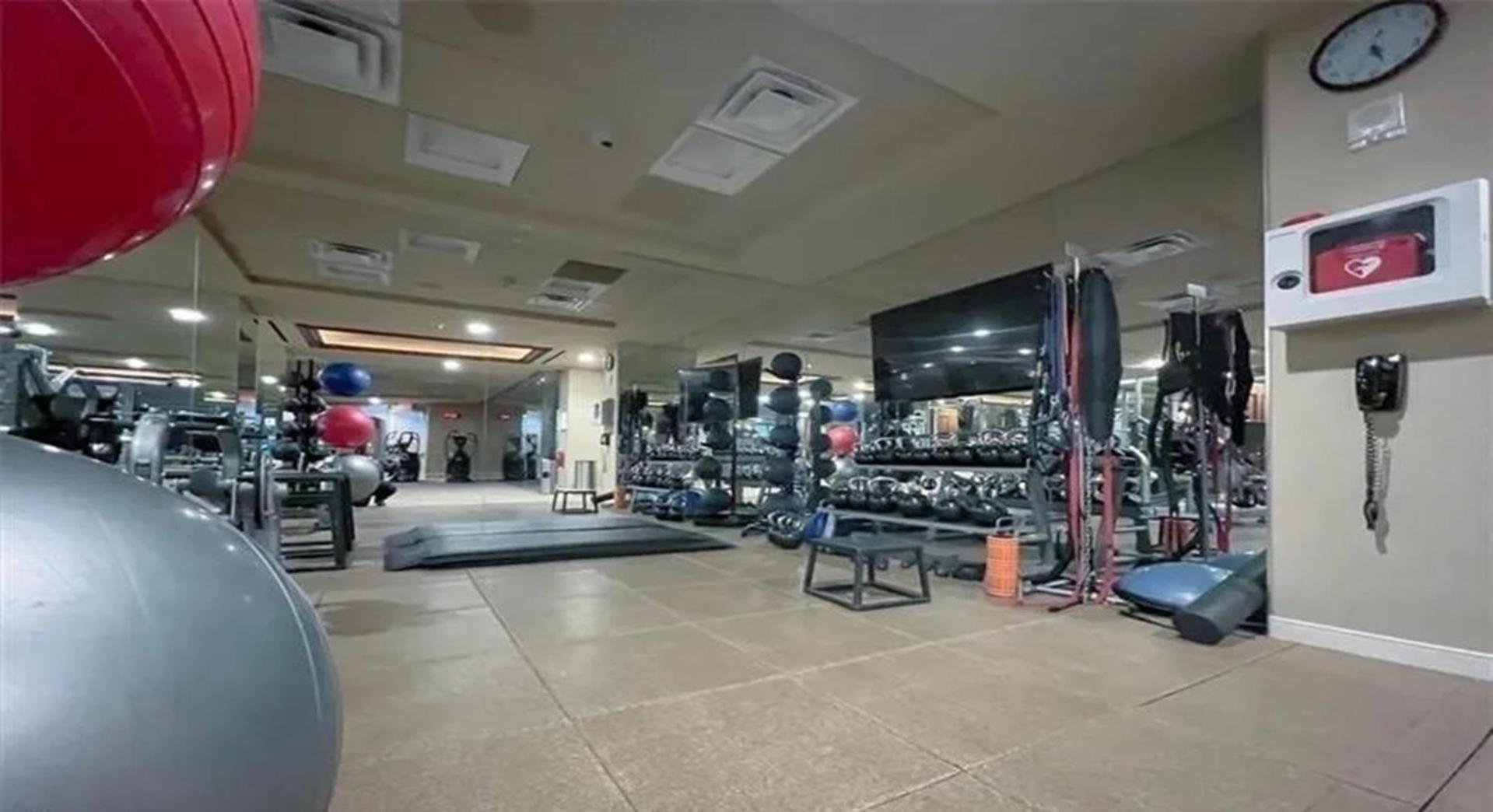 Three Bedroom Luxury With Private Express Elevator