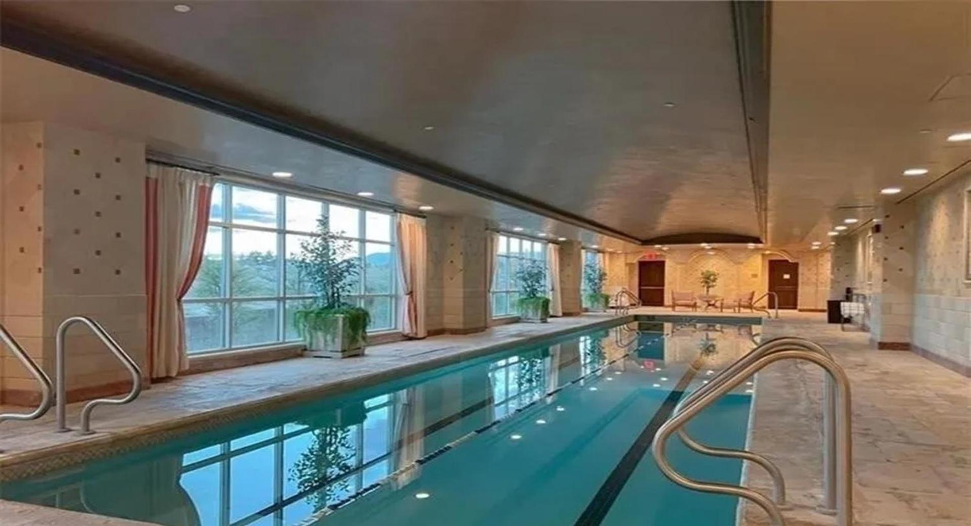 Apartment Three Bedroom Luxury With Private Express Elevator *