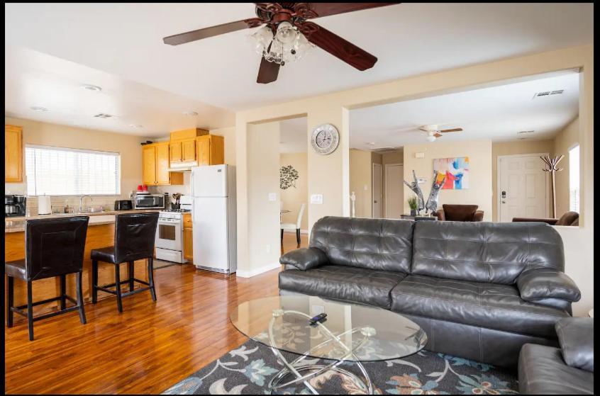 4 Bedroom North Vegas With Pool * Las Vegas