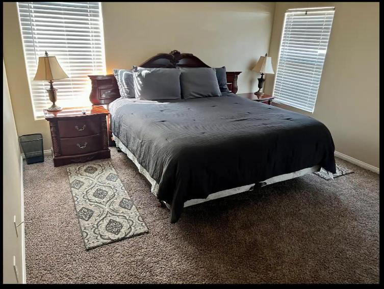 4 Bedroom North Vegas With Pool Las Vegas
