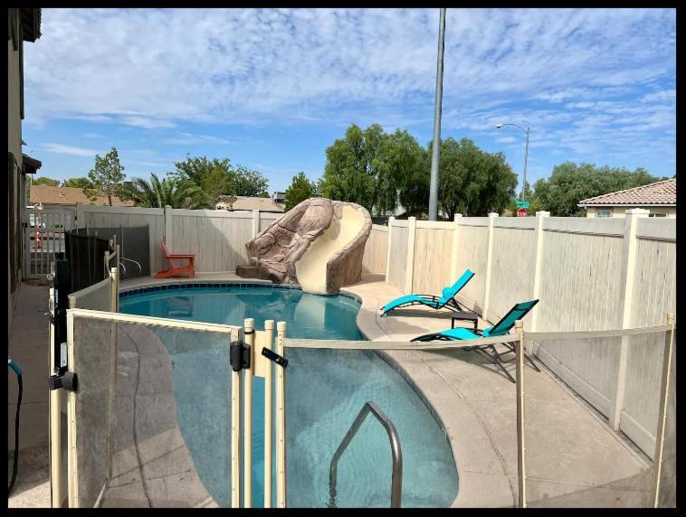 4 Bedroom North Vegas With Pool *