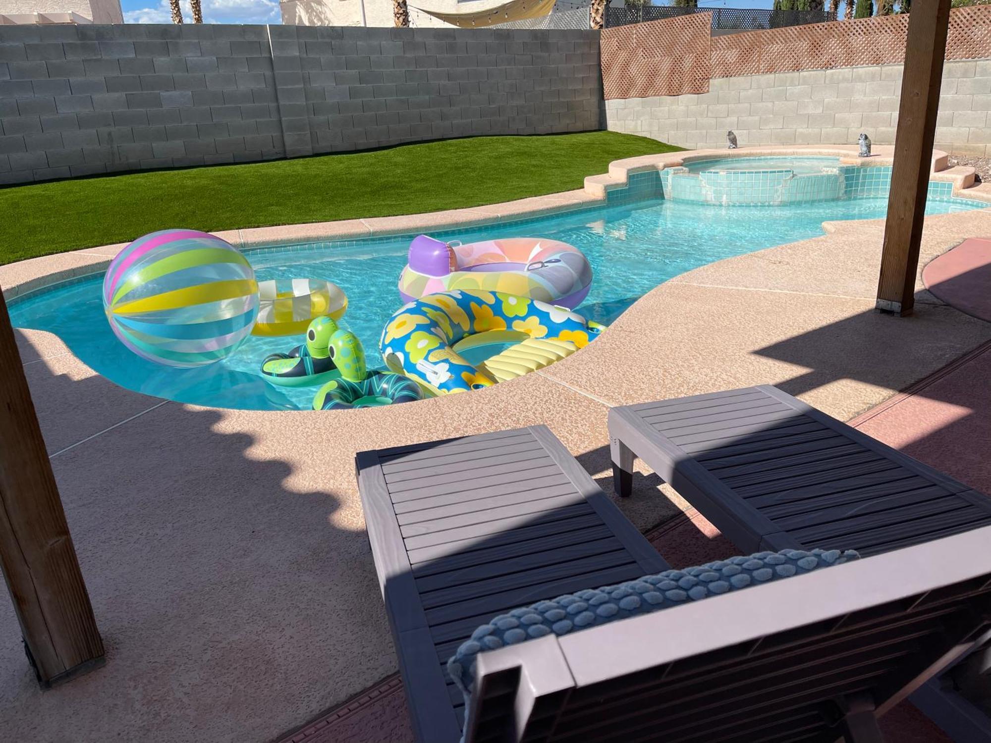 Villa Pool House Newly Remodeled 3bed 3bath Near Dt Summerlin And Red Rock *