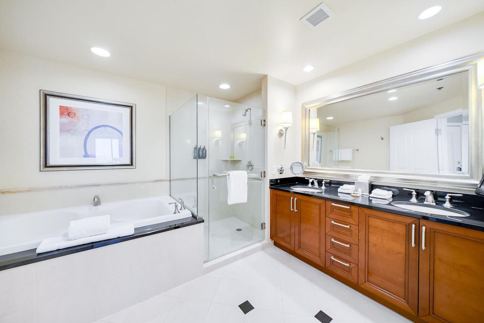 Apartment Mgm With Stunning View And Zero Fee! *