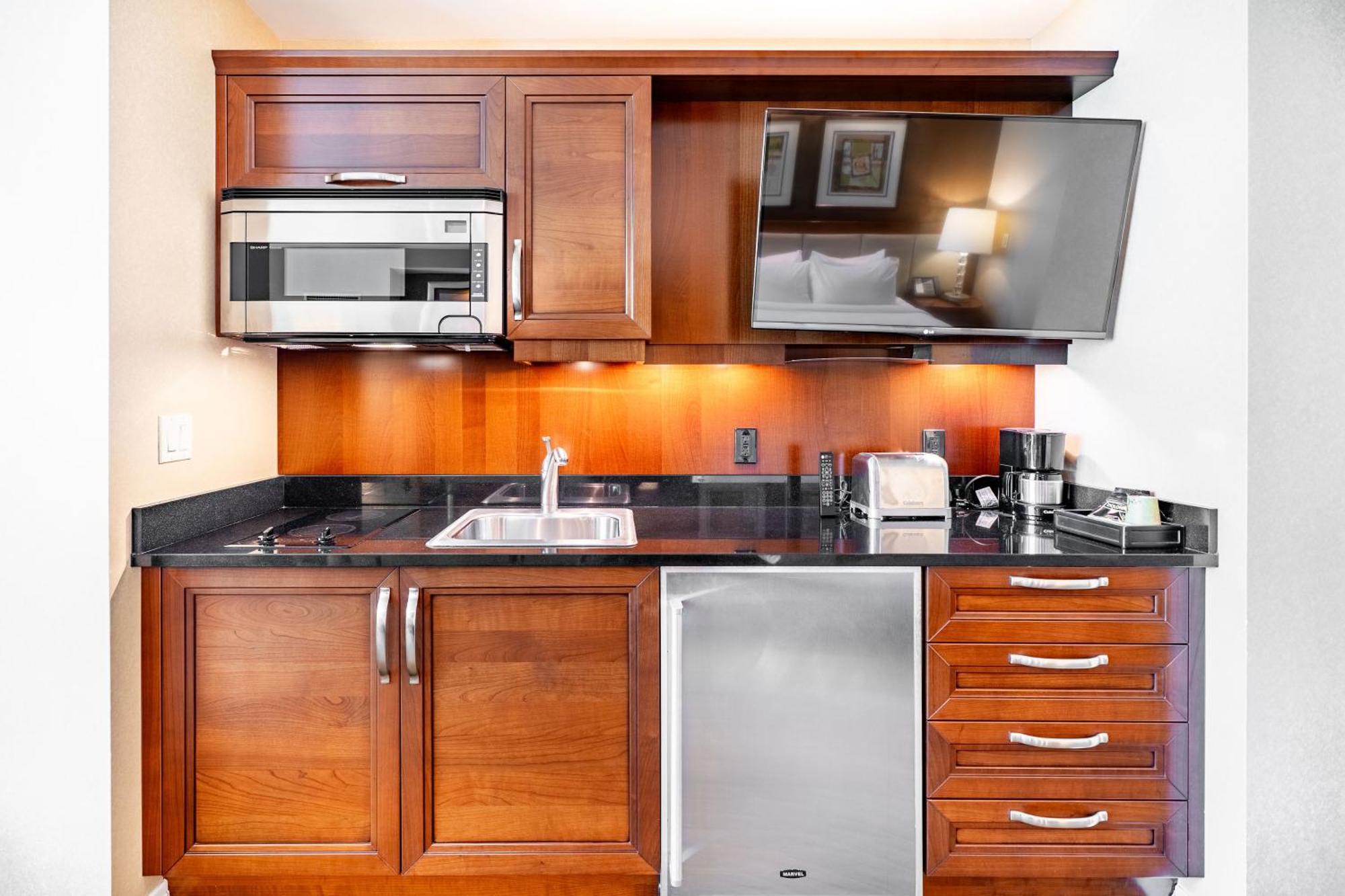 Apartment Mgm With Stunning View And Zero Fee!