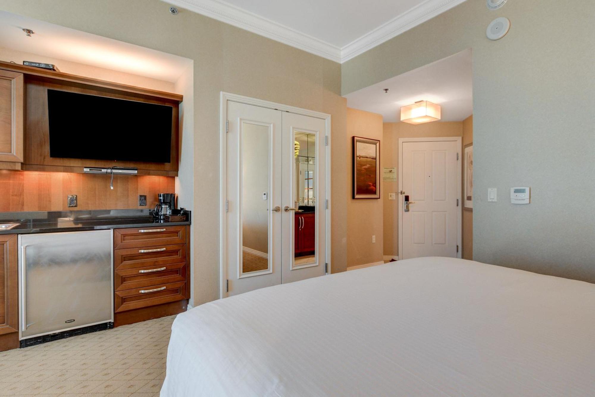 Classic Mgm Signature 25th Flr Pool View Aparthotel Las Vegas