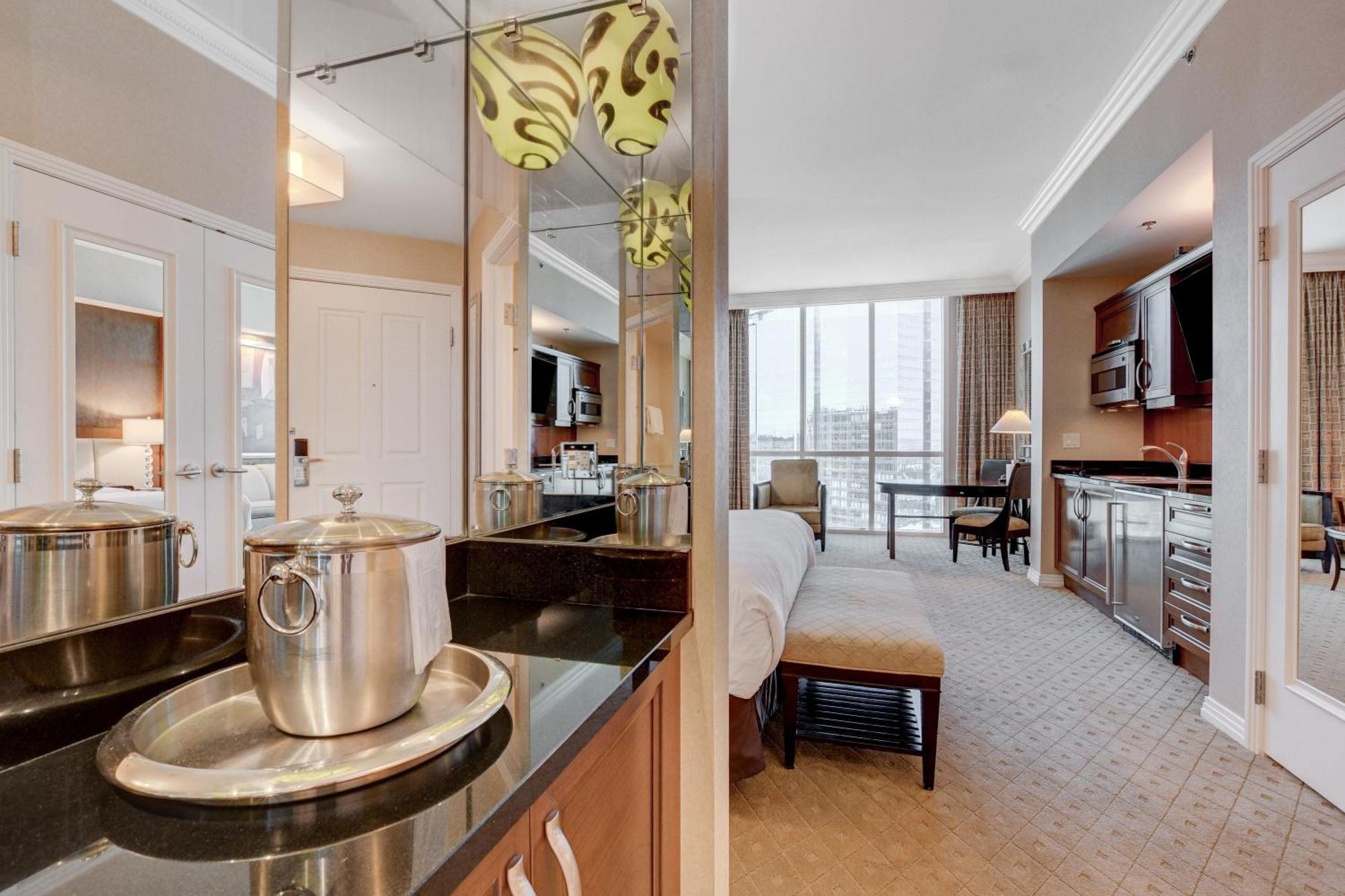 Classic Mgm Signature 25th Flr Pool View *