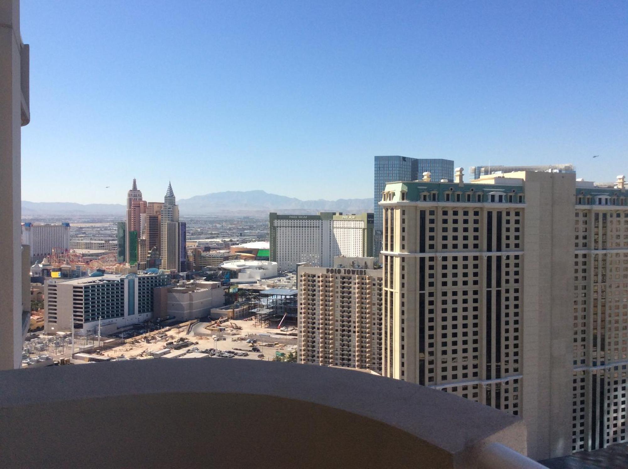 Signature Mgm Studio Strip/balcony Apartahotel