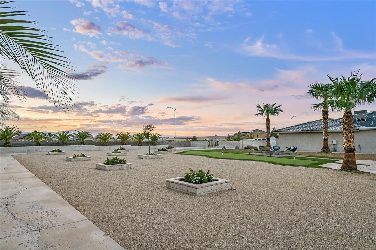 High-end 5 Bedroom W Pool, Gym, Hot Tub, Games * Las Vegas