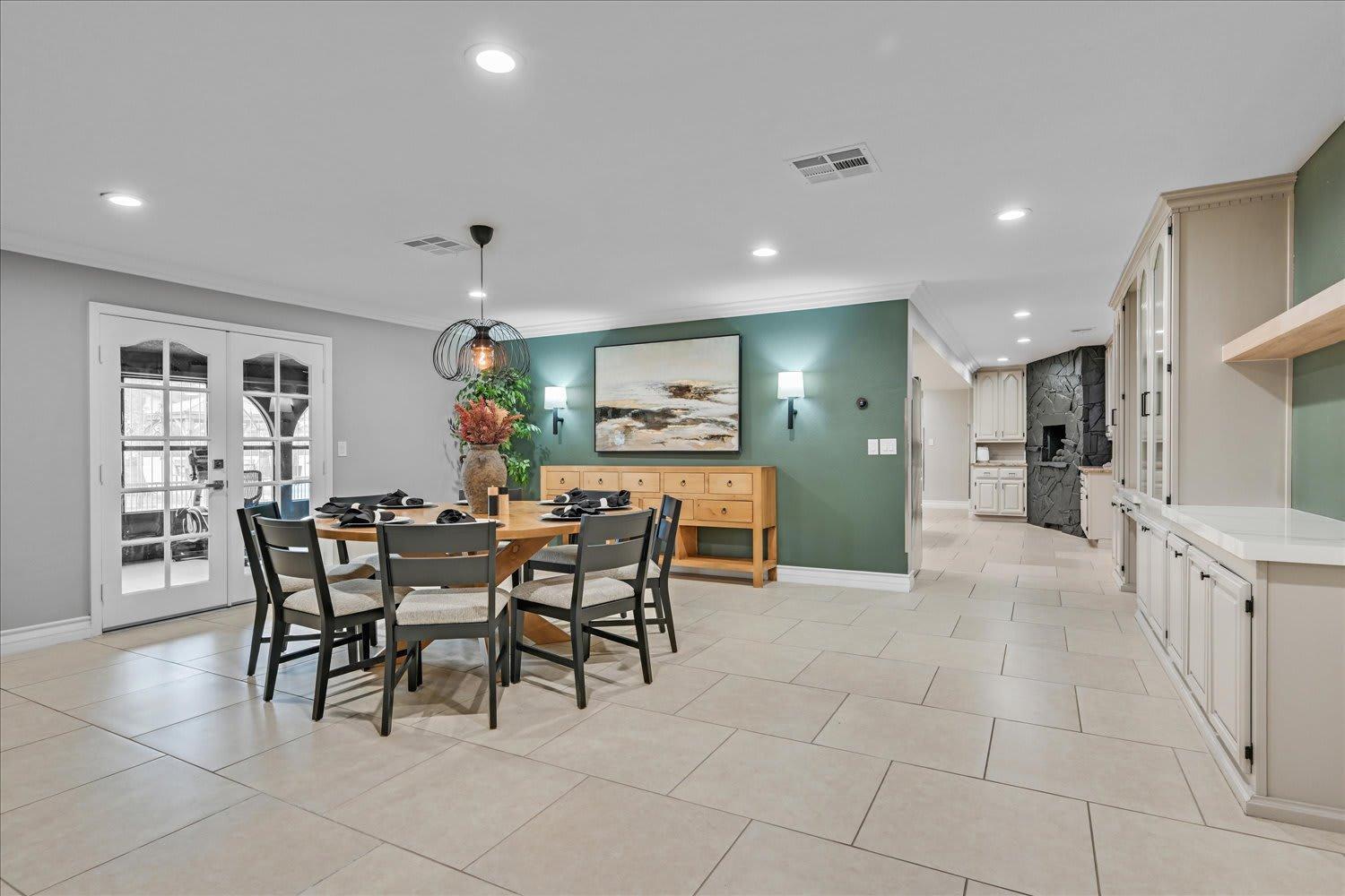 High-end 5 Bedroom W Pool, Gym, Hot Tub, Games Las Vegas