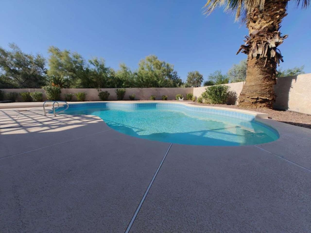 The Strip Is Just Around The Corner! Newly Renovated Luxury Modern Minimalist With Large Pool! Villa *