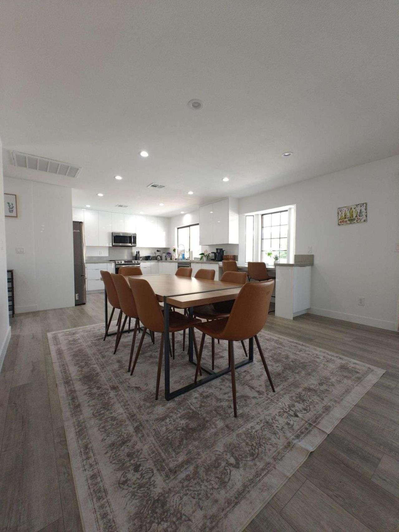The Strip Is Just Around The Corner! Newly Renovated Luxury Modern Minimalist With Large Pool! *