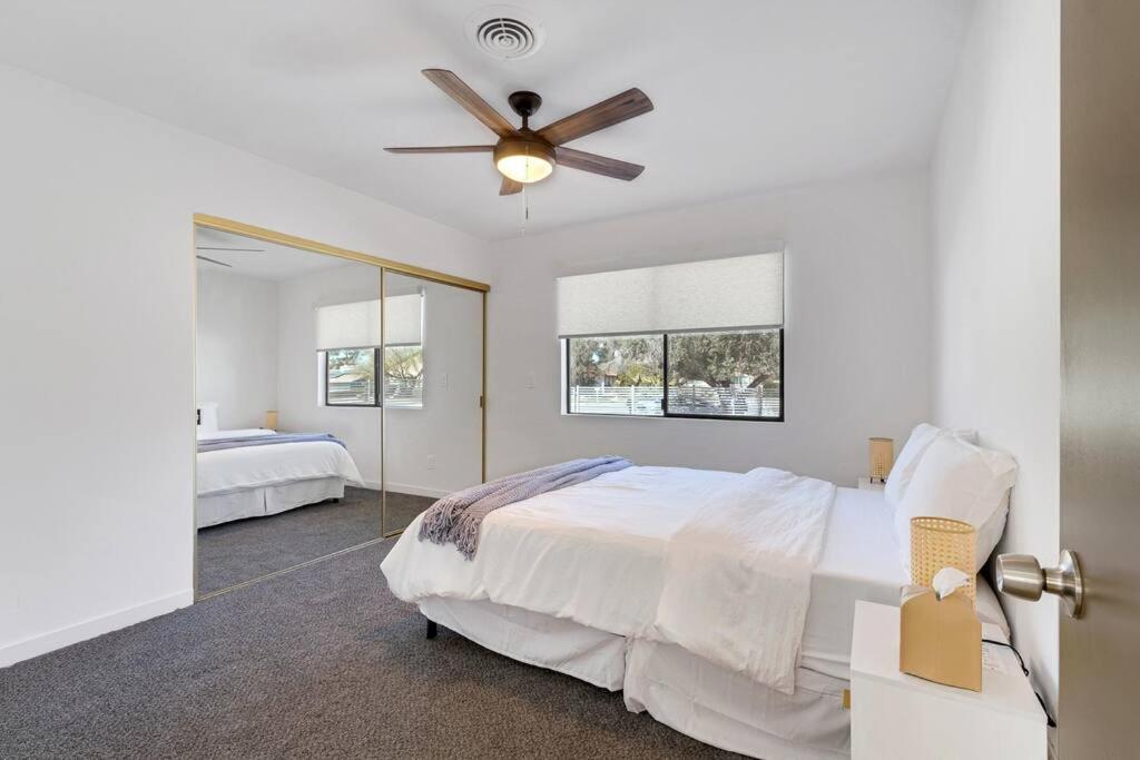 Prime Location! Hidden Oasis 4 Bedroom 10 Min To Strip Holiday home