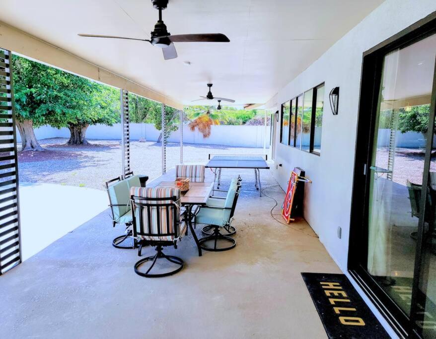 Holiday home Prime Location! Hidden Oasis 4 Bedroom 10 Min To Strip *