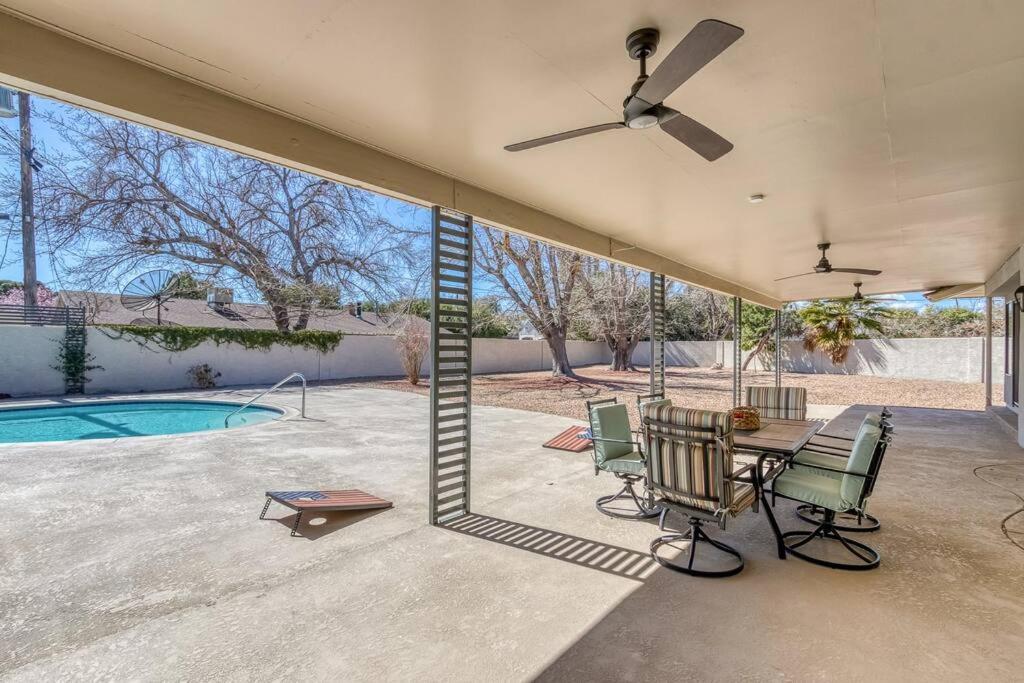 Prime Location! Hidden Oasis 4 Bedroom 10 Min To Strip *