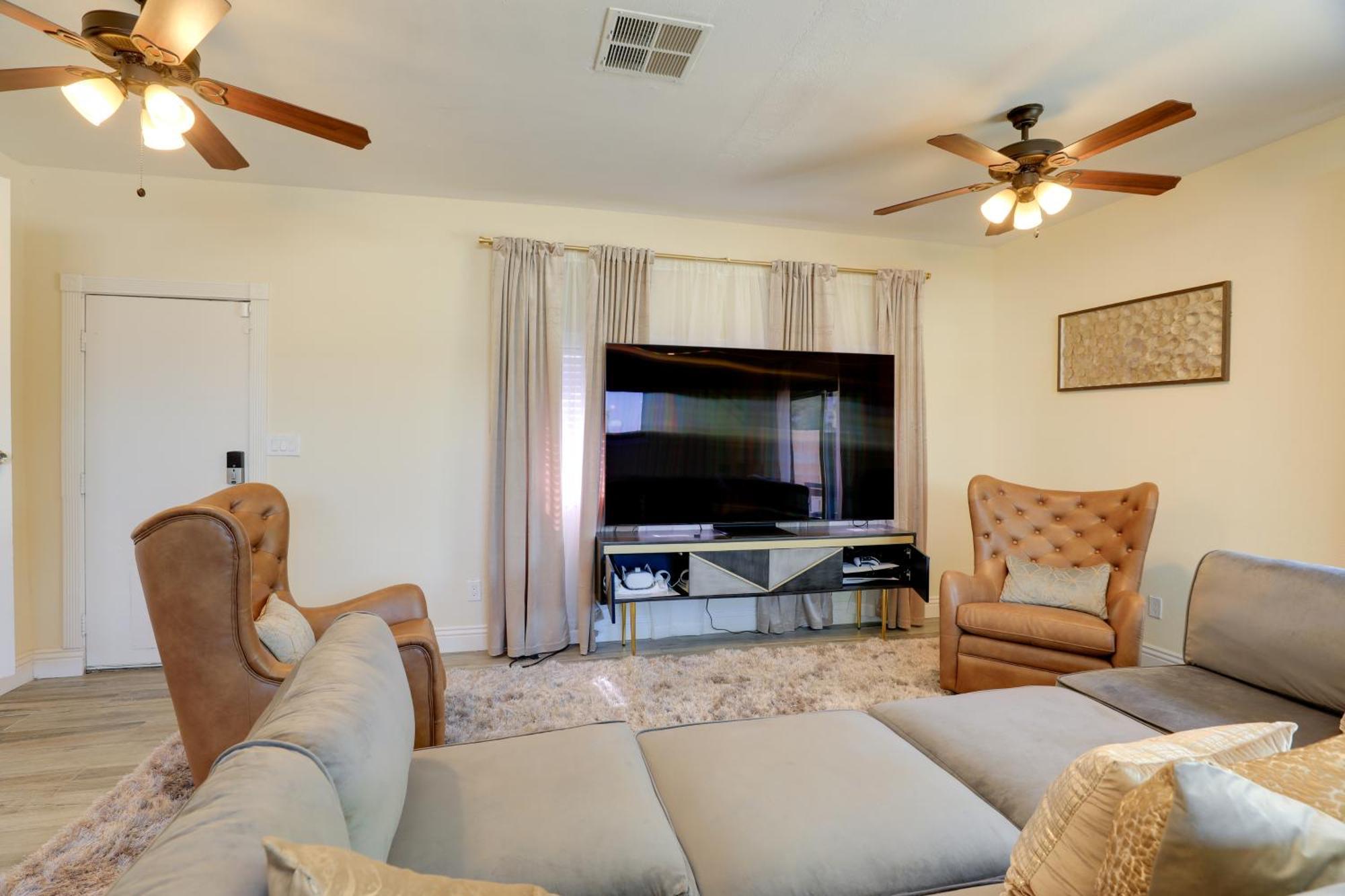 Spacious Vegas Getaway With Private Pool And Spa! * Las Vegas