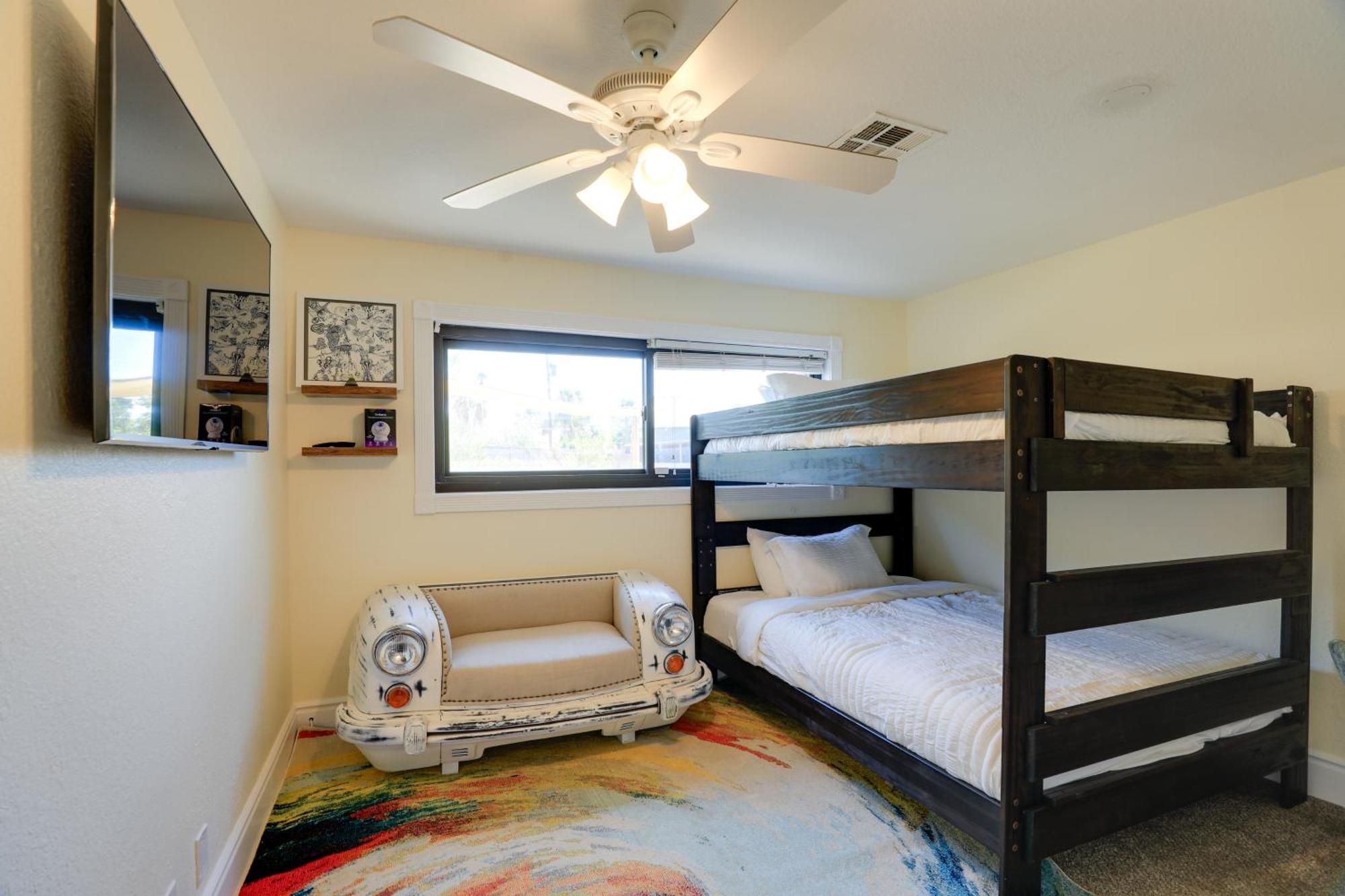Spacious Vegas Getaway With Private Pool And Spa! Las Vegas