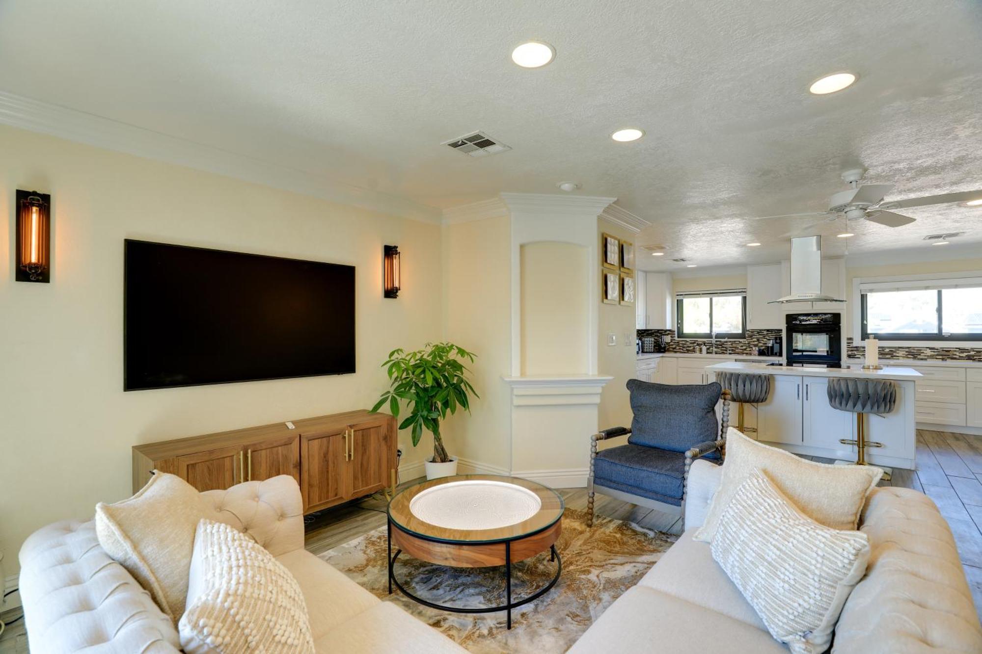 Holiday home Spacious Vegas Getaway With Private Pool And Spa! *