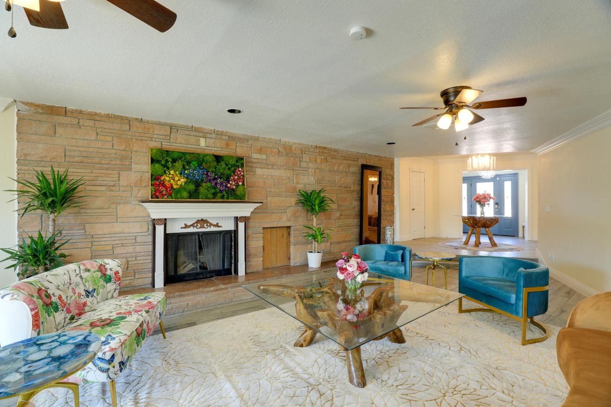 Spacious Vegas Getaway With Private Pool And Spa! Holiday home