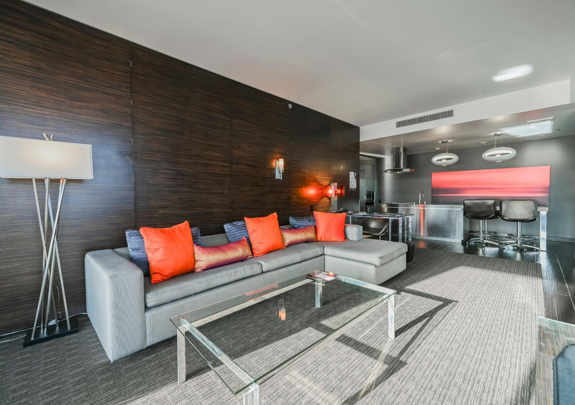 Stripviewsuites Two-bedroom Con-joined Exclusive Aparthotel