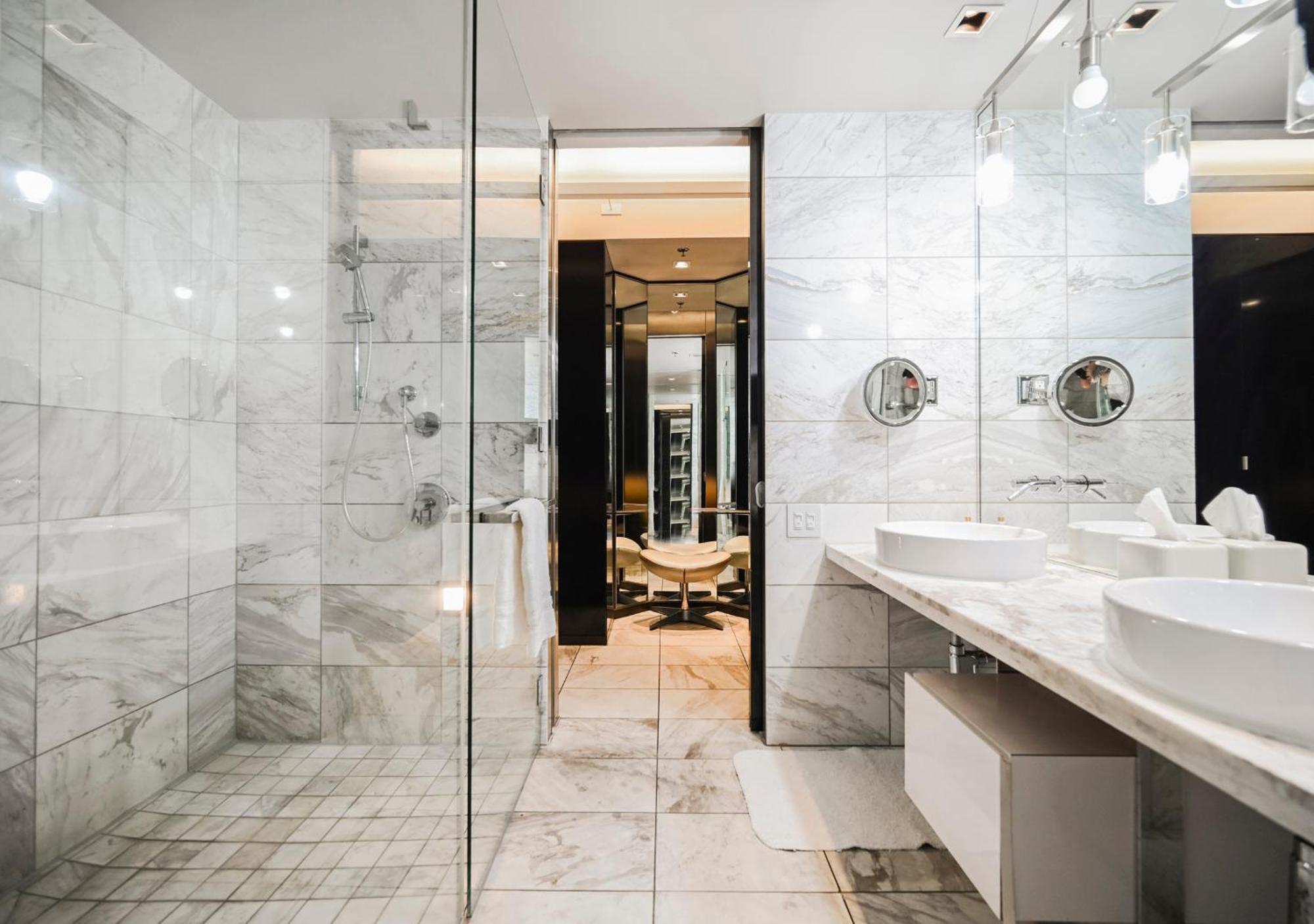 Stripviewsuites Two-bedroom Con-joined Exclusive Aparthotel *