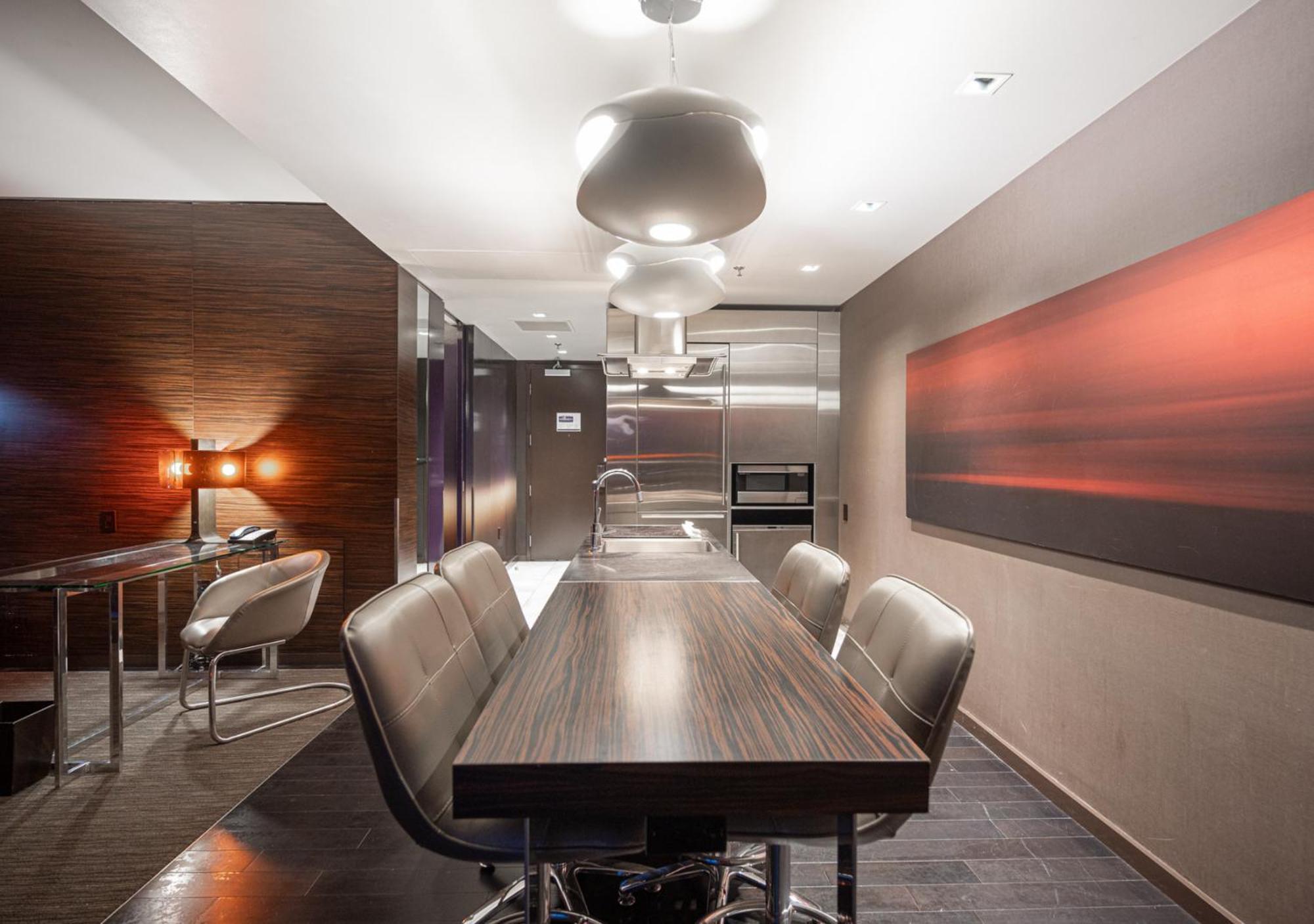 Aparthotel Stripviewsuites Two-bedroom Con-joined Exclusive *