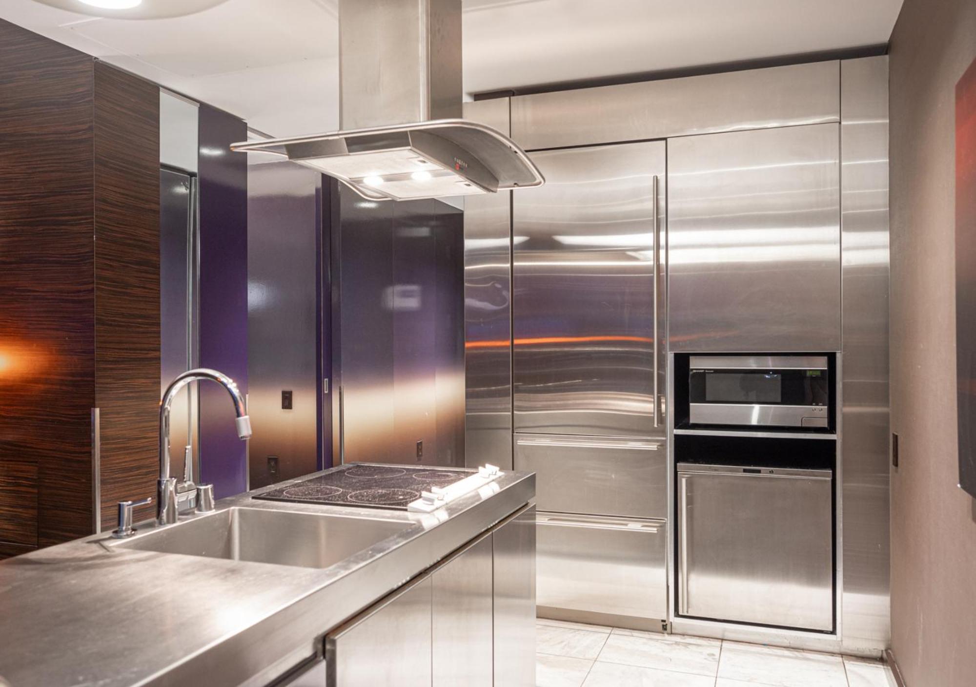 Stripviewsuites Two-bedroom Con-joined Exclusive Aparthotel