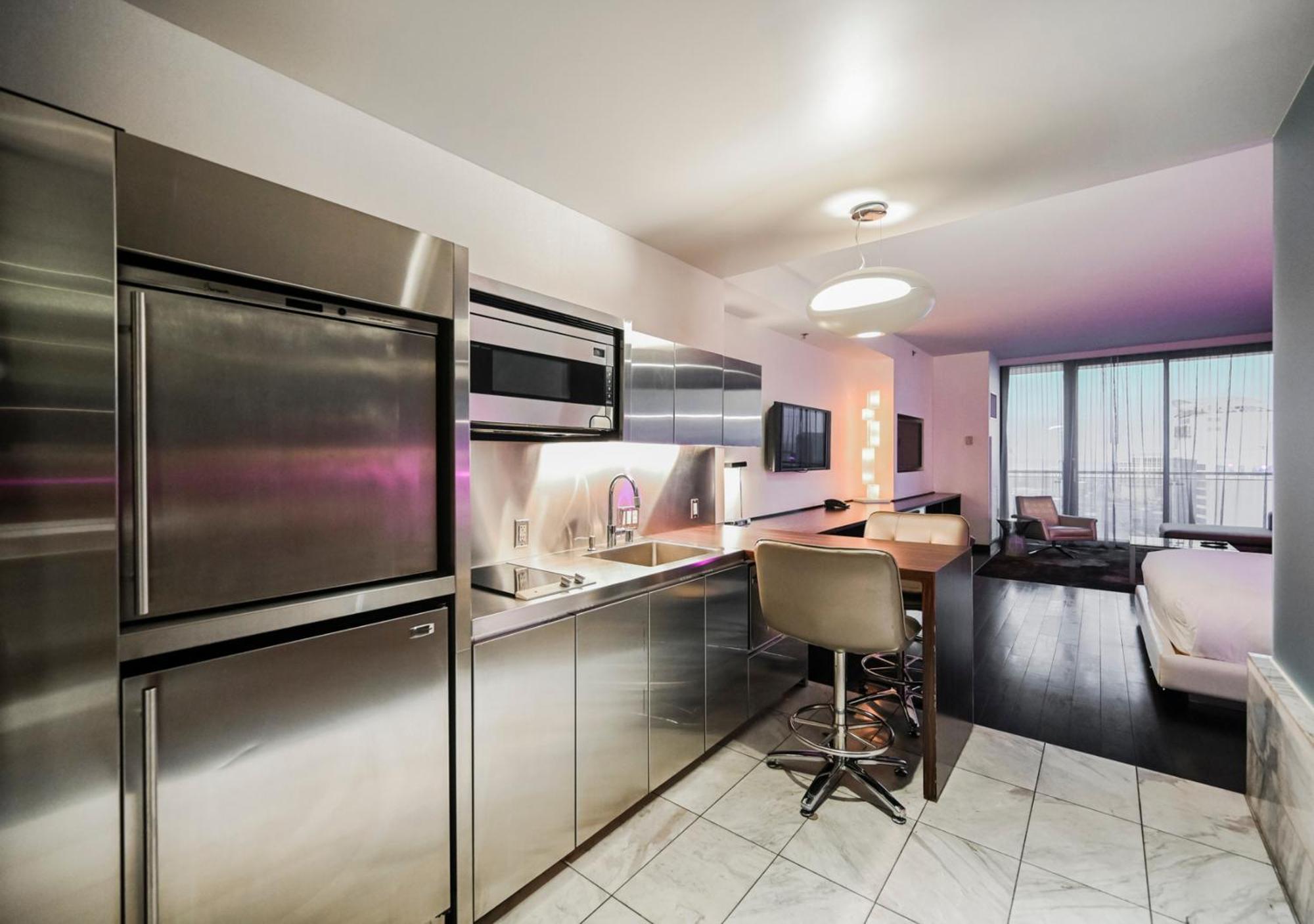 Stripviewsuites Two-bedroom Con-joined Exclusive