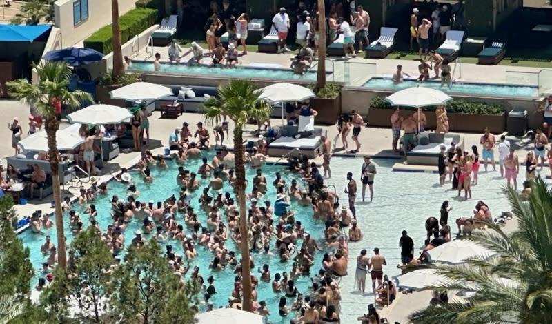 Mgm Signature-22-711 Strip View Jacuzzi Ferienhaus *