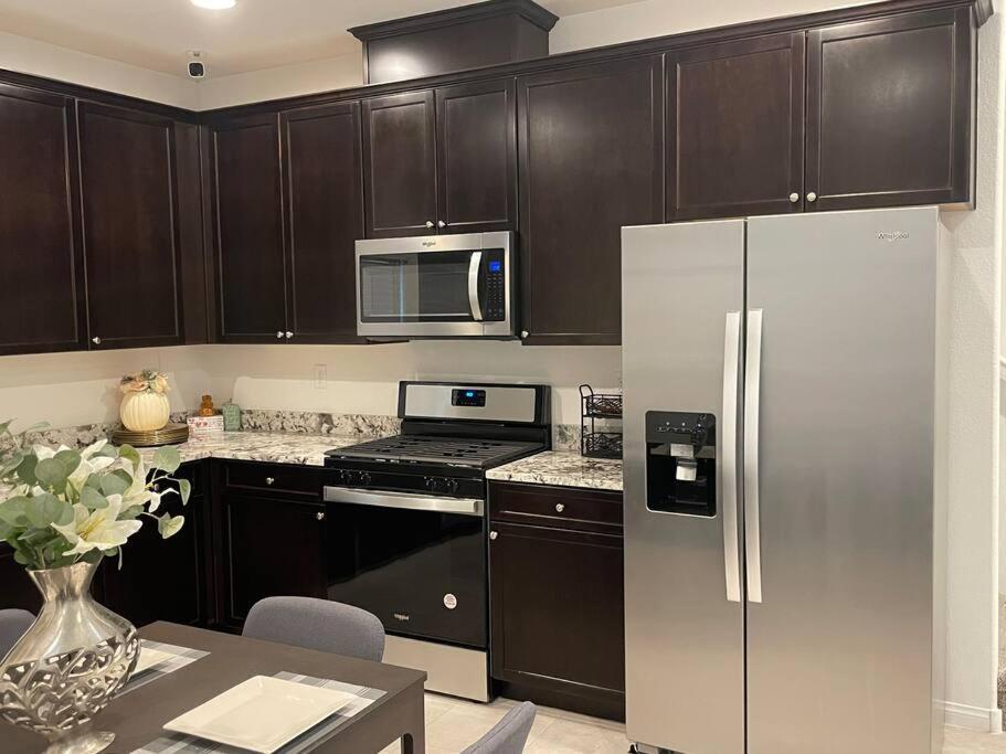 New,and Modern Close To The Strip * Las Vegas