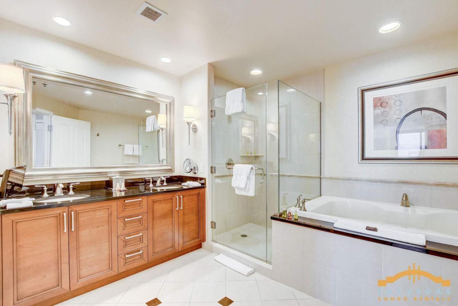 Mgm Signature-22-711 Strip View Jacuzzi Ferienhaus *
