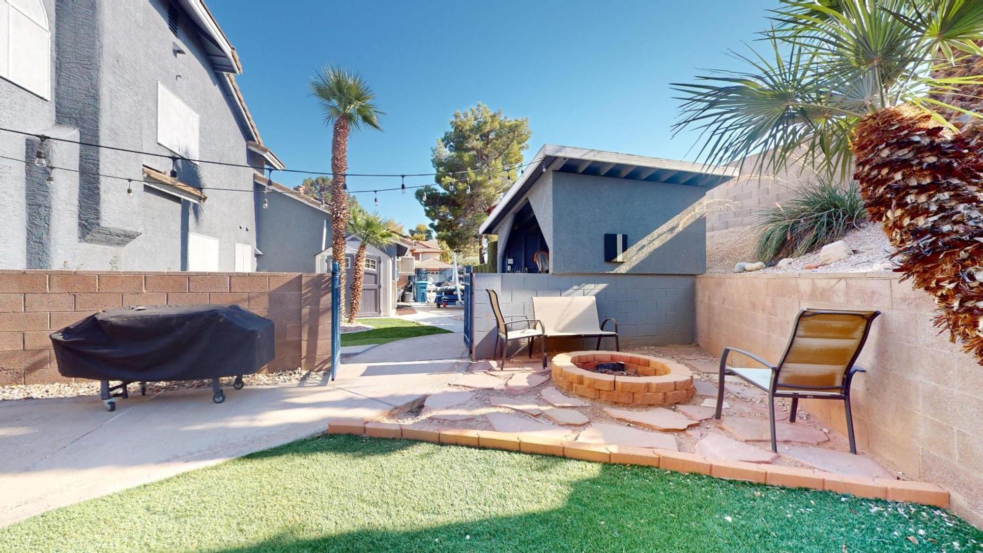 Family Oasis Ranch With Pool Near Mystic Falls Las Vegas