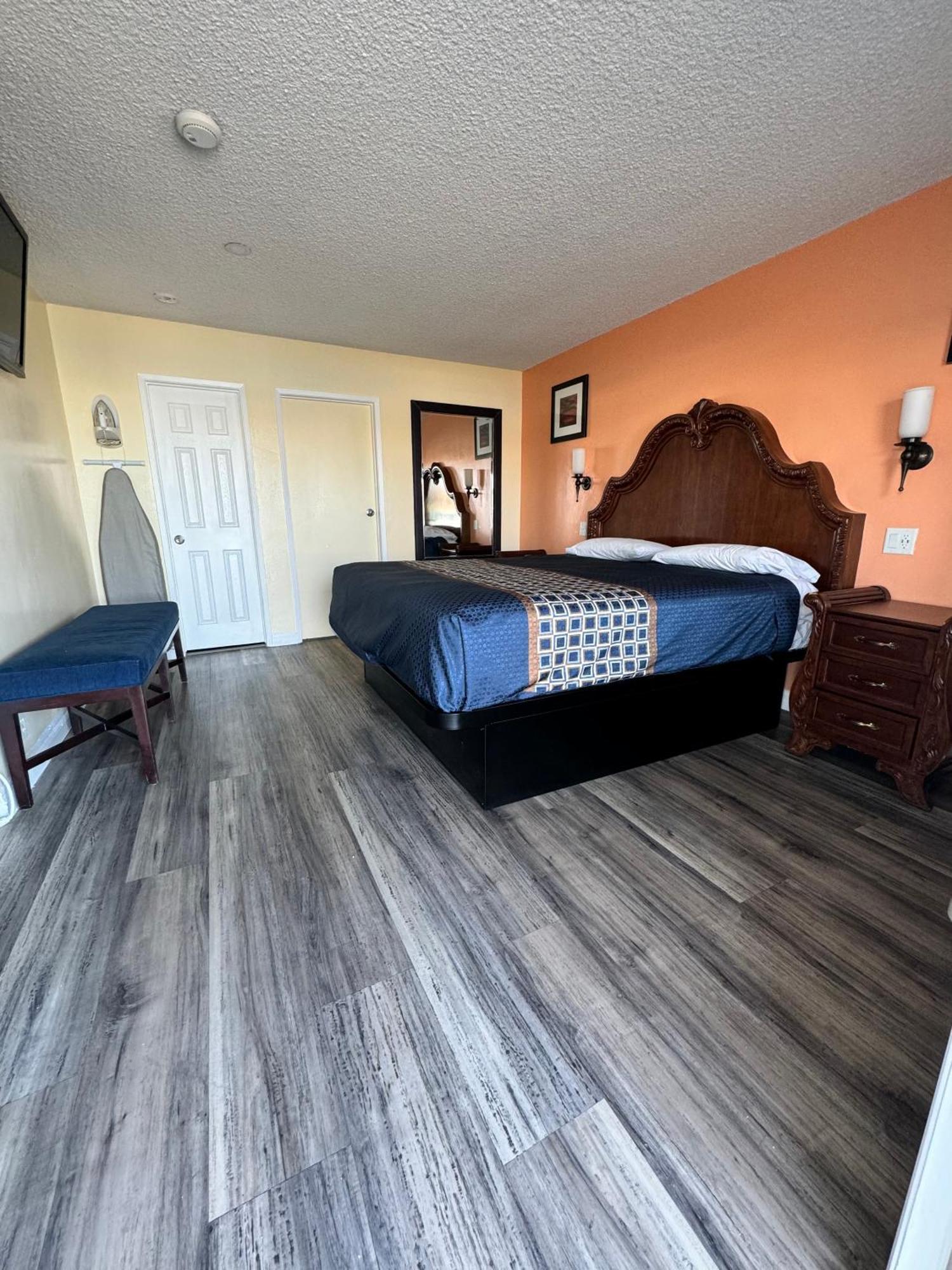 Walden Motel