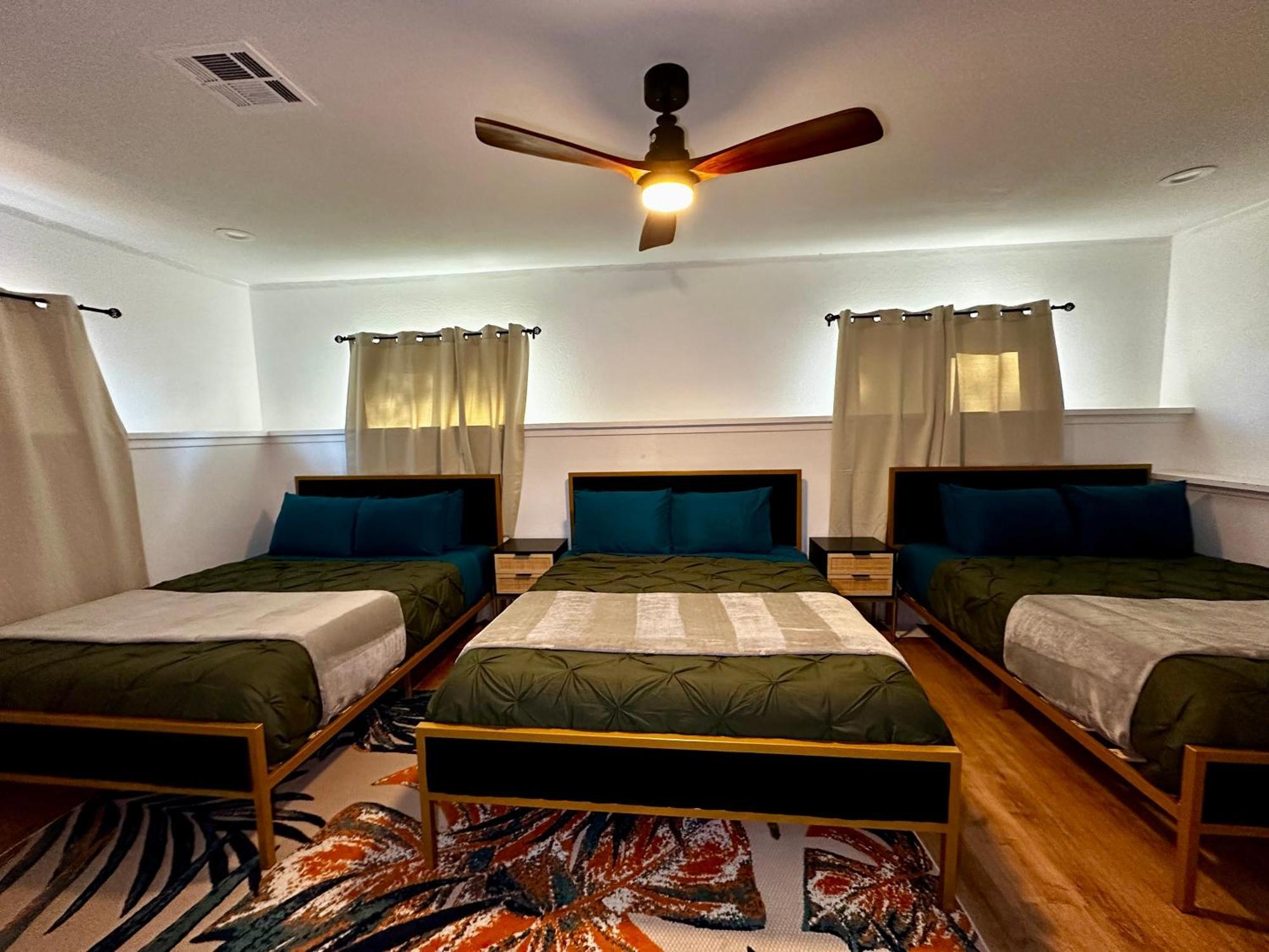 Villa The Peacock - 8 Bdr 4 Bth 14 Bds *