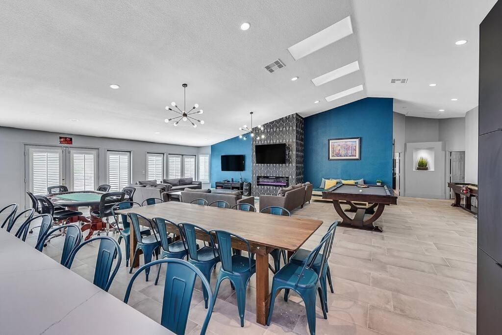 Villa Posh 8 Bdr X Bath 15 Bds Free Heat Las Vegas