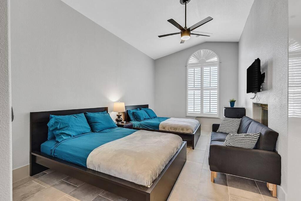 Villa Posh 8 Bdr X Bath 15 Bds Free Heat Las Vegas