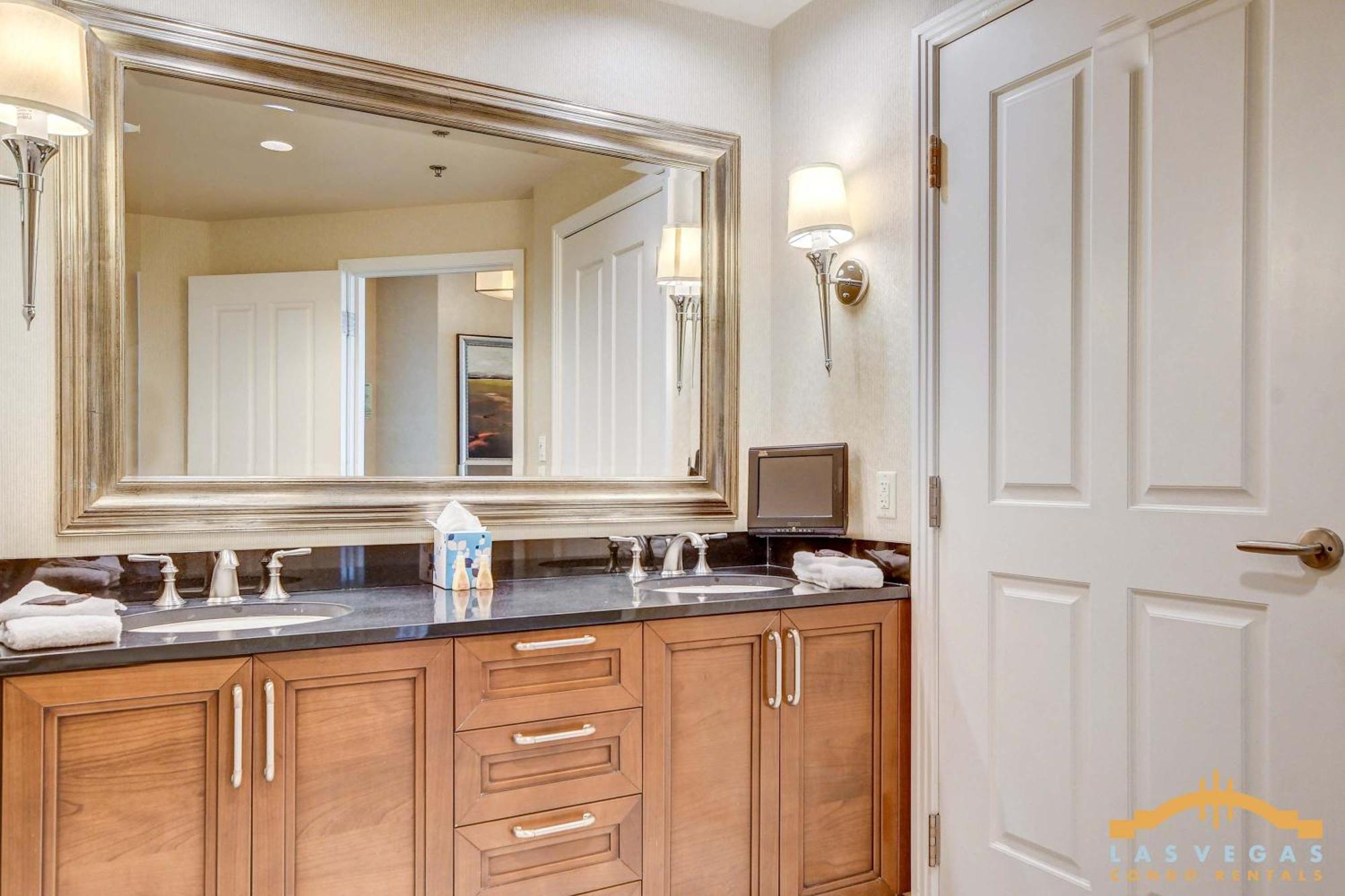 Mgm Signature-21-604 Jacuzzi Holiday home