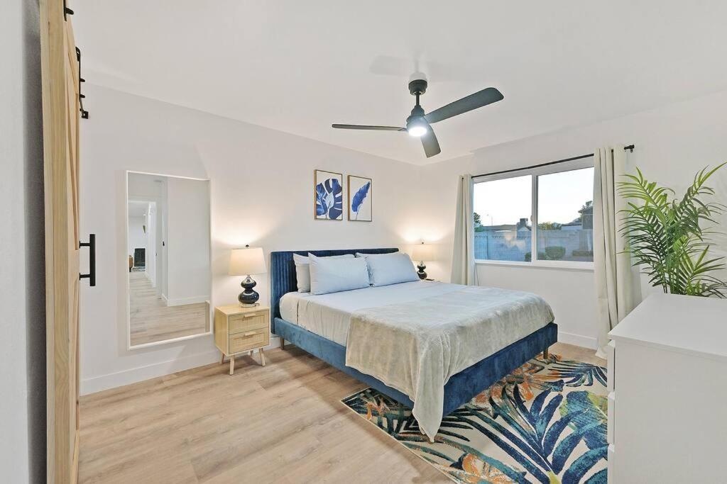 Tropicana Desert 5 Bdrm X 3 Bth King Beds Sleeps Up To 12 Las Vegas