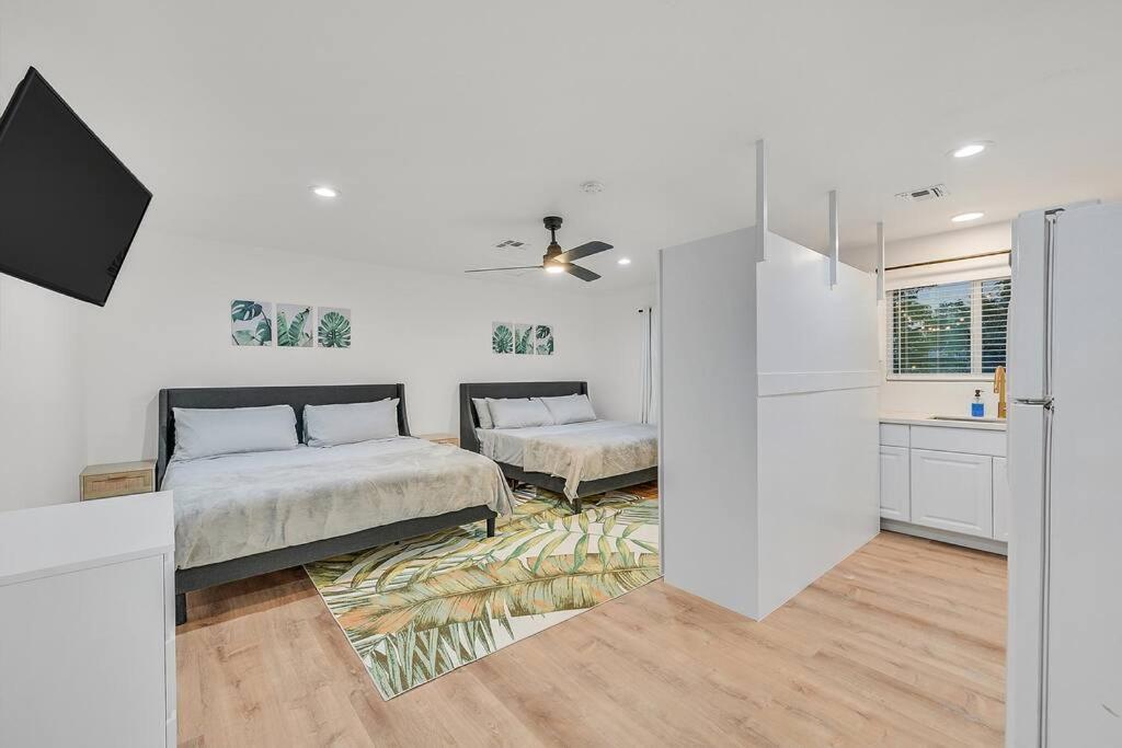 Holiday home Tropicana Desert 5 Bdrm X 3 Bth King Beds Sleeps Up To 12 *