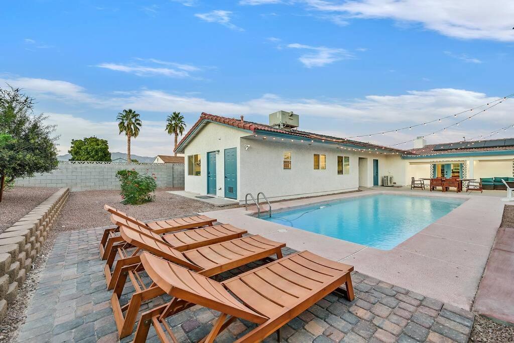 Tropicana Desert 5 Bdrm X 3 Bth King Beds Sleeps Up To 12 Las Vegas