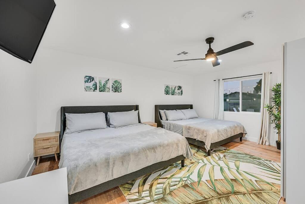 Holiday home Tropicana Desert 5 Bdrm X 3 Bth King Beds Sleeps Up To 12