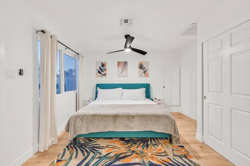 Tropicana Desert 5 Bdrm X 3 Bth King Beds Sleeps Up To 12 Las Vegas