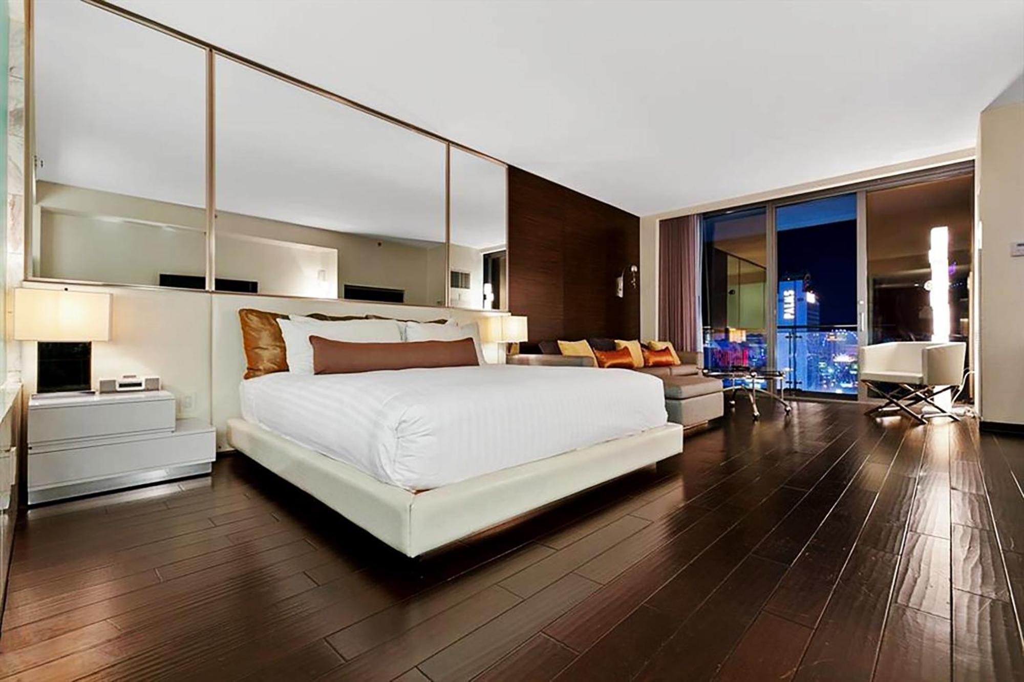 Palms Place Stripview With Open Balcony -23 Aparthotel *