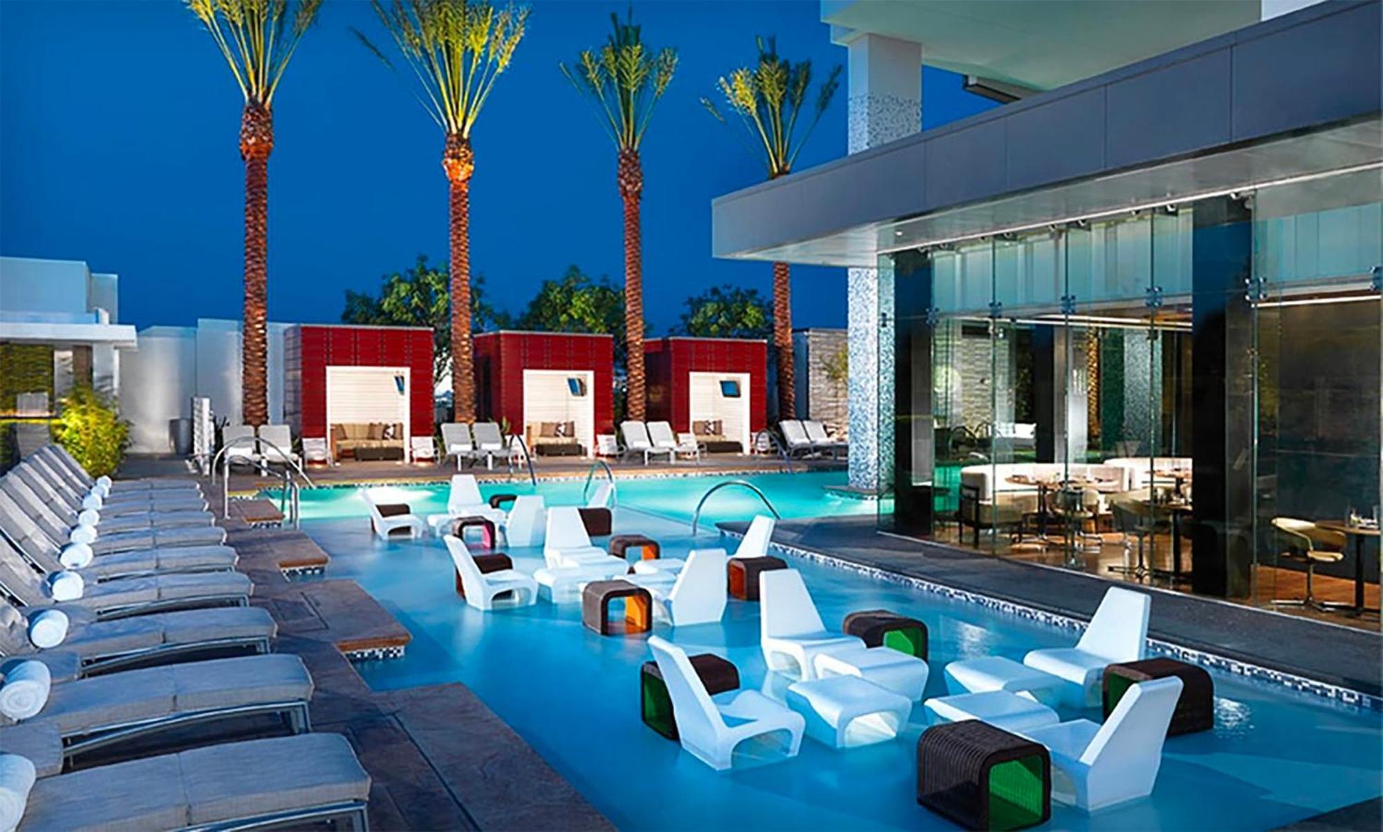 Palms Place Stripview With Open Balcony -23 *