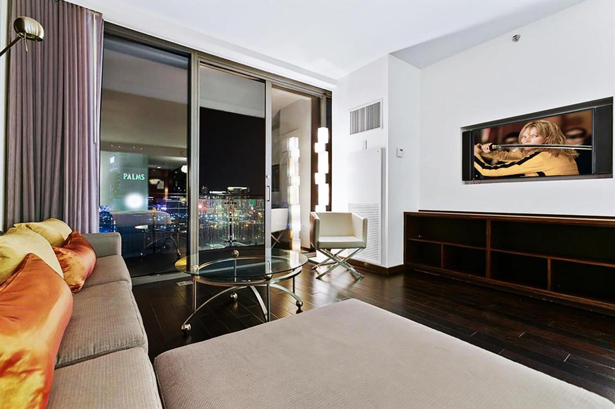 Palms Place Stripview With Open Balcony -23 Aparthotel