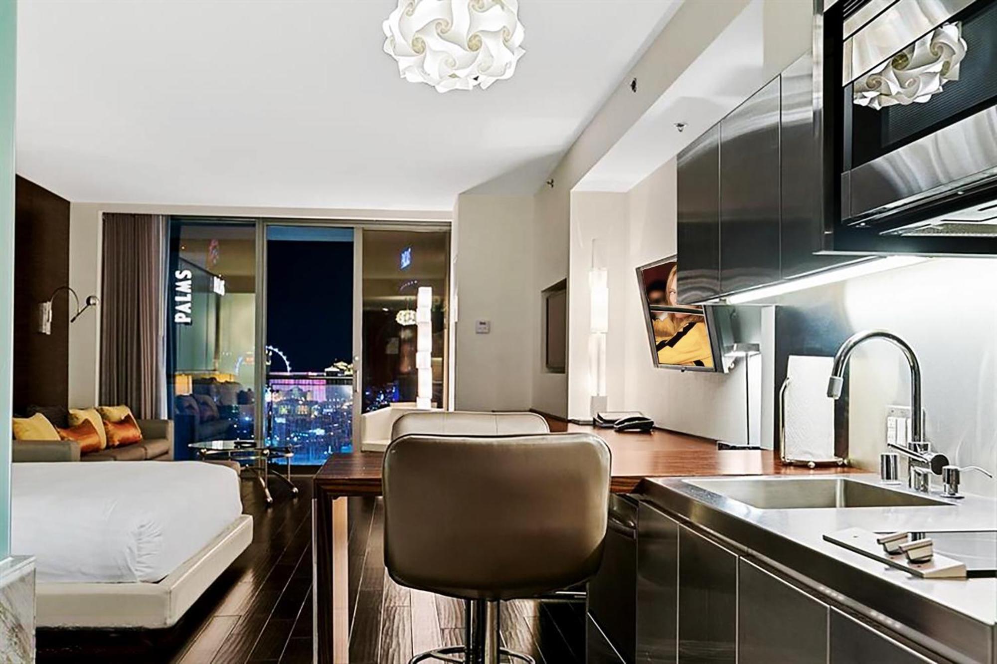 Palms Place Stripview With Open Balcony -23 Aparthotel *