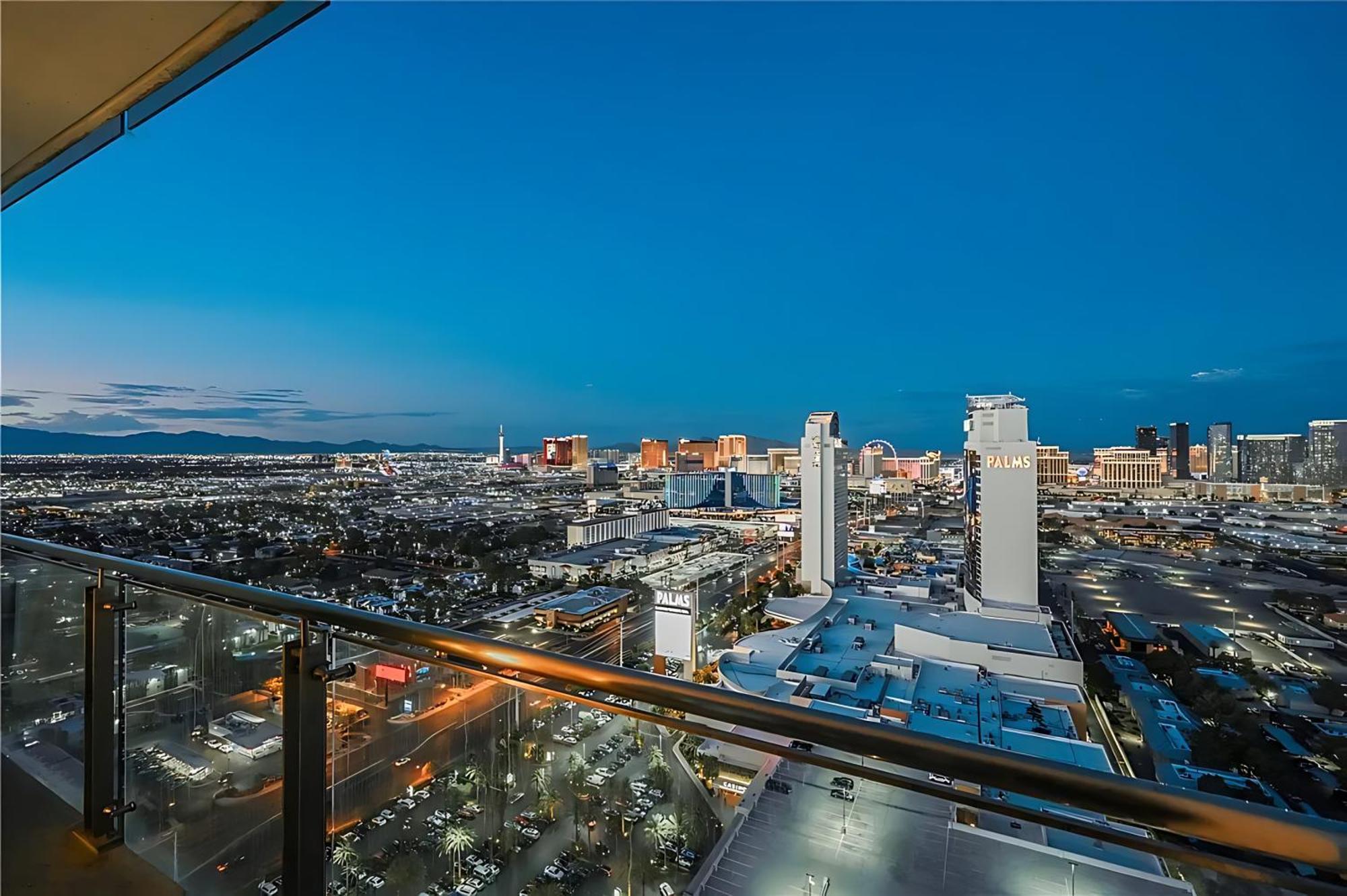 Palms Place Stripview With Open Balcony -33 Apartahotel 4*